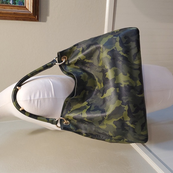 NWOT Mark & Graham Camo Build A Bag - Picture 6 of 12